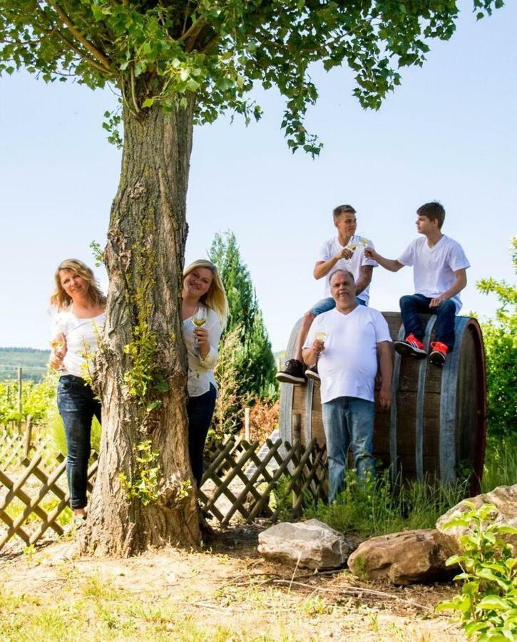 Ferienzimmer Weingut Mack Oestrich-Winkel Exterior photo